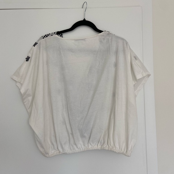 Zara relaxed black and white deep v neck top - Picture 2 of 3